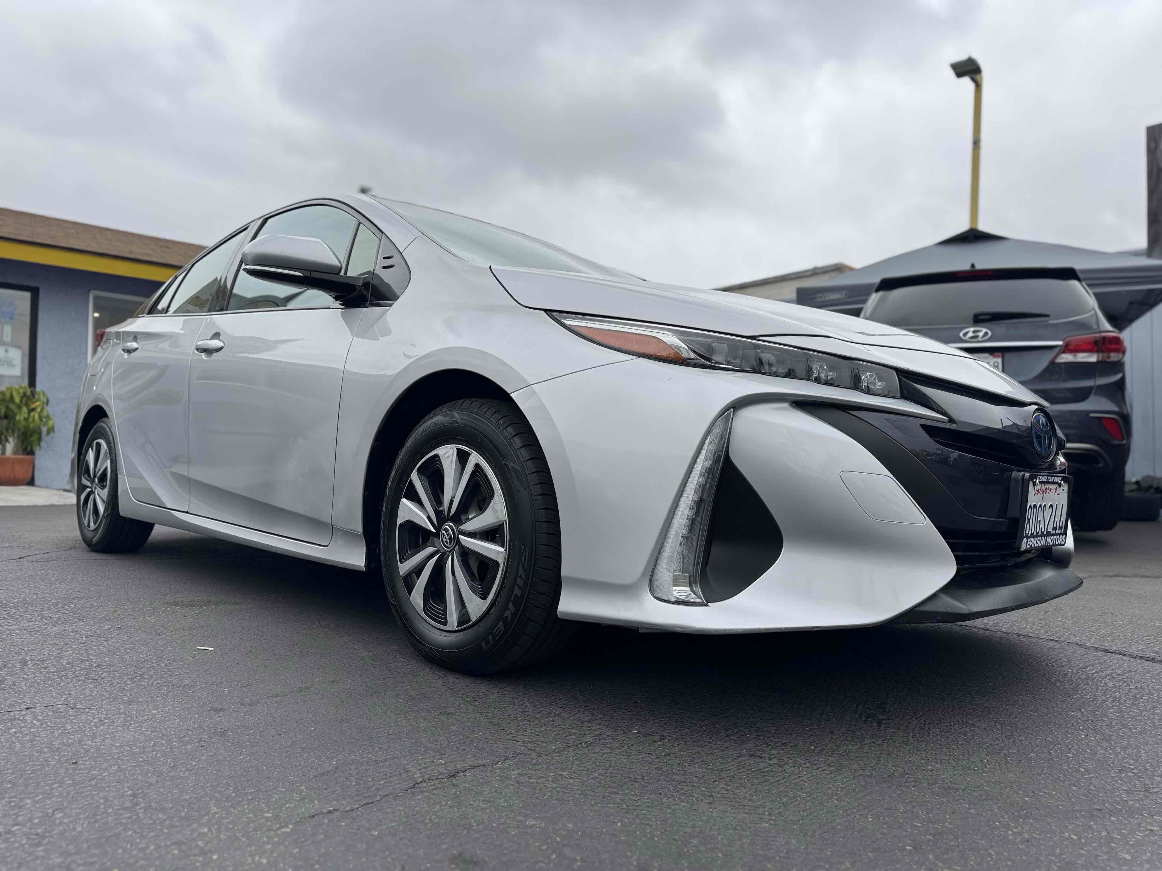 Used 2017 Toyota Prius Prime Premium w/ Carpet Mat Package image 3