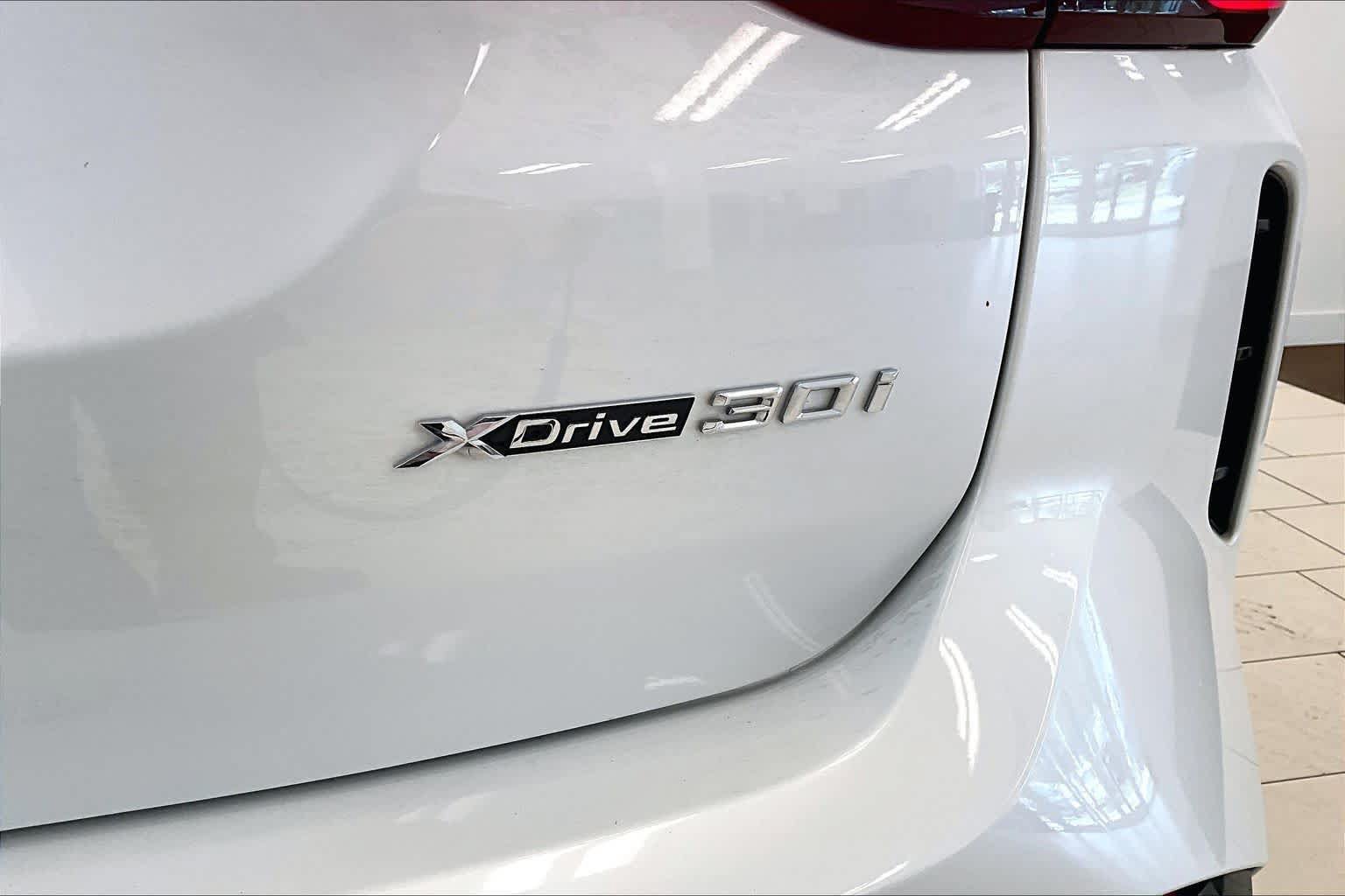 Used 2022 BMW X3 xDrive30i w/ M Sport Package 2 AWD/4WD image 9