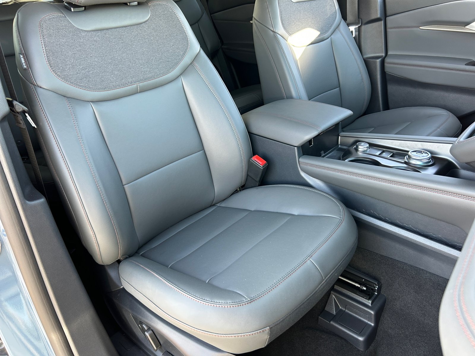 New 2026 Ford Explorer Active w/ Active Comfort Package RWD image 19