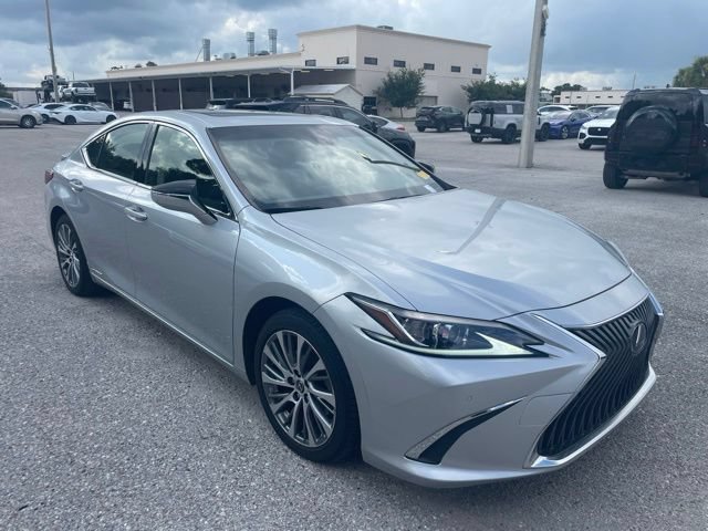 Used 2019 Lexus ES 300h w/ Premium Package FWD image 1