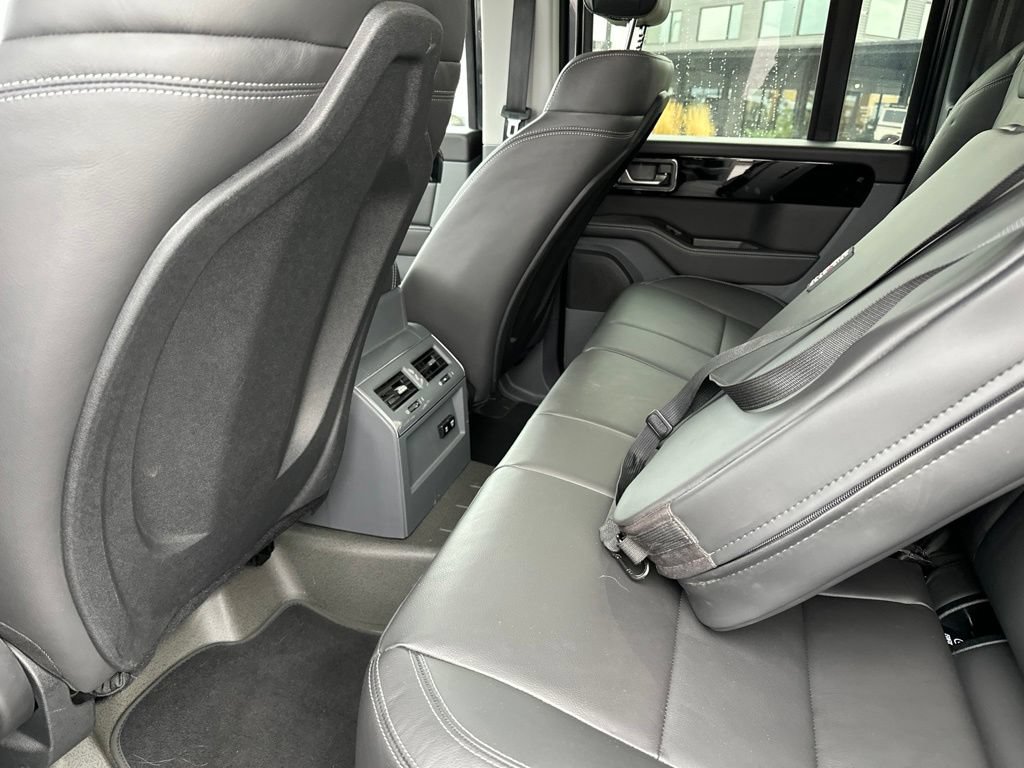 Used 2025 INEOS Grenadier Station Wagon AWD/4WD image 15