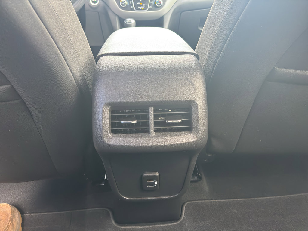 Used 2021 Chevrolet Equinox LS w/ LS Convenience Package image 27