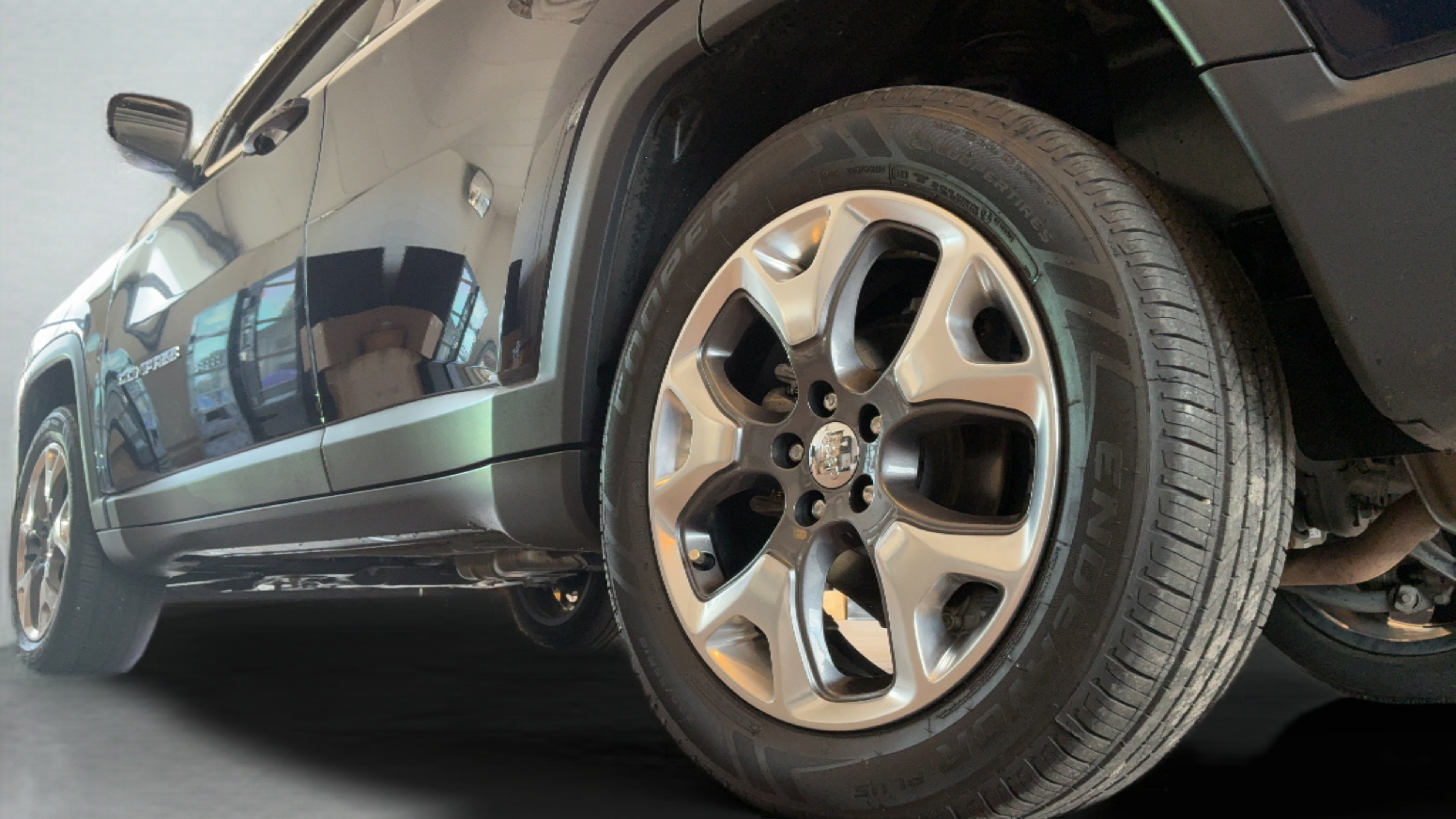 Used 2020 Jeep Compass Limited AWD/4WD image 43