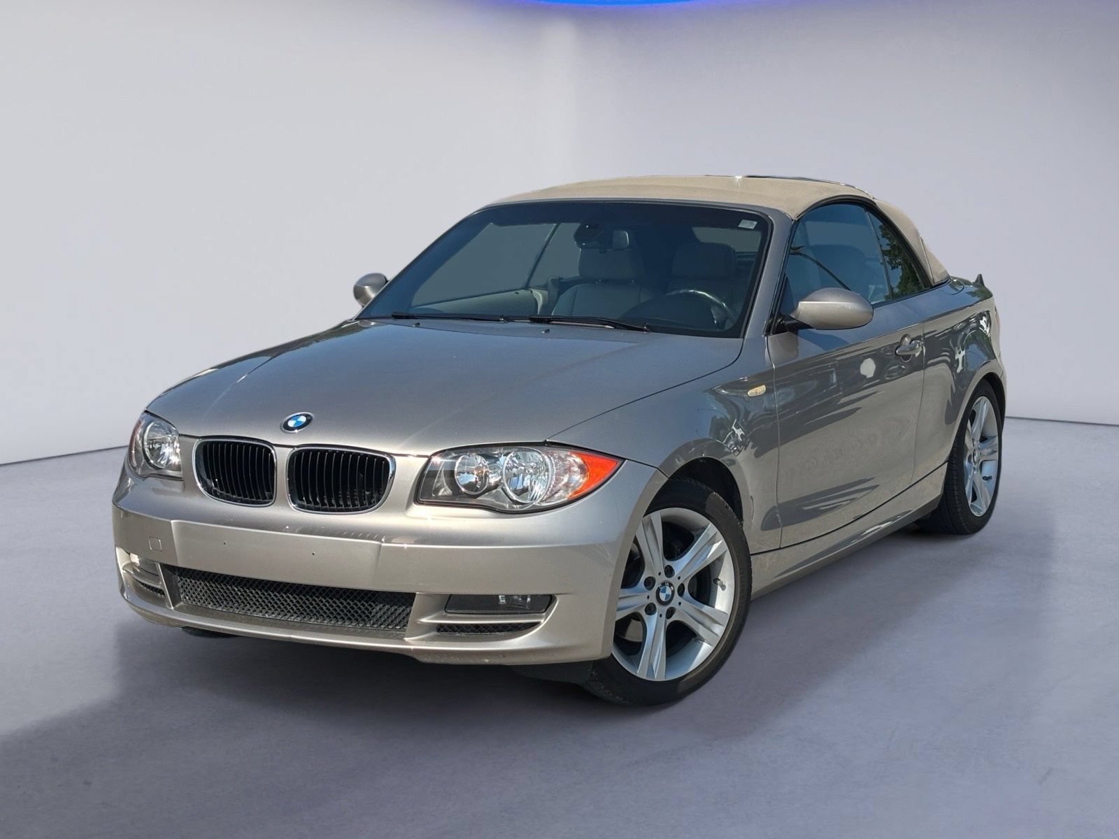 Used 2008 BMW 128i Convertible RWD image 2