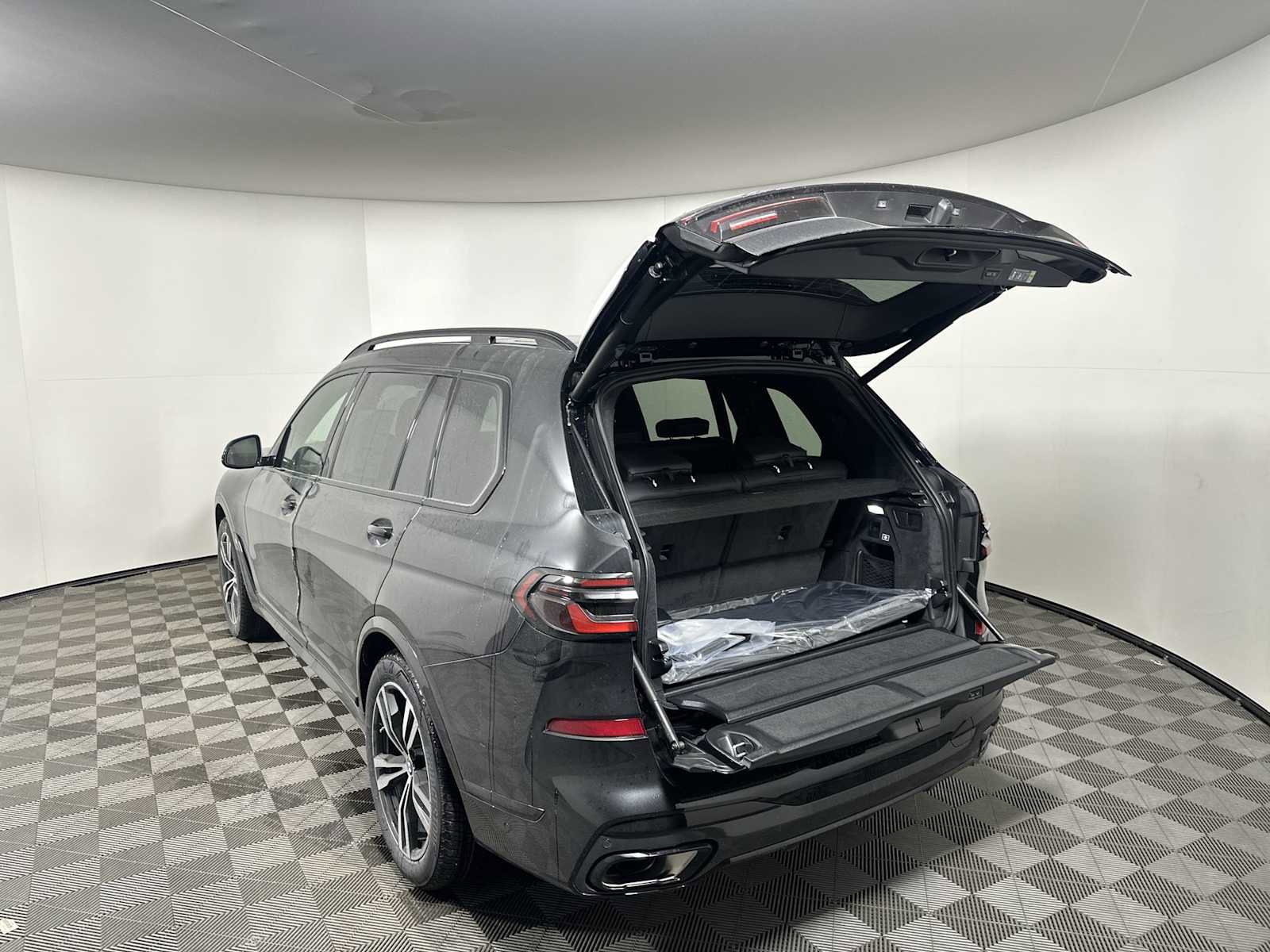 New 2026 BMW X7 xDrive40i w/ M Sport Package image 21
