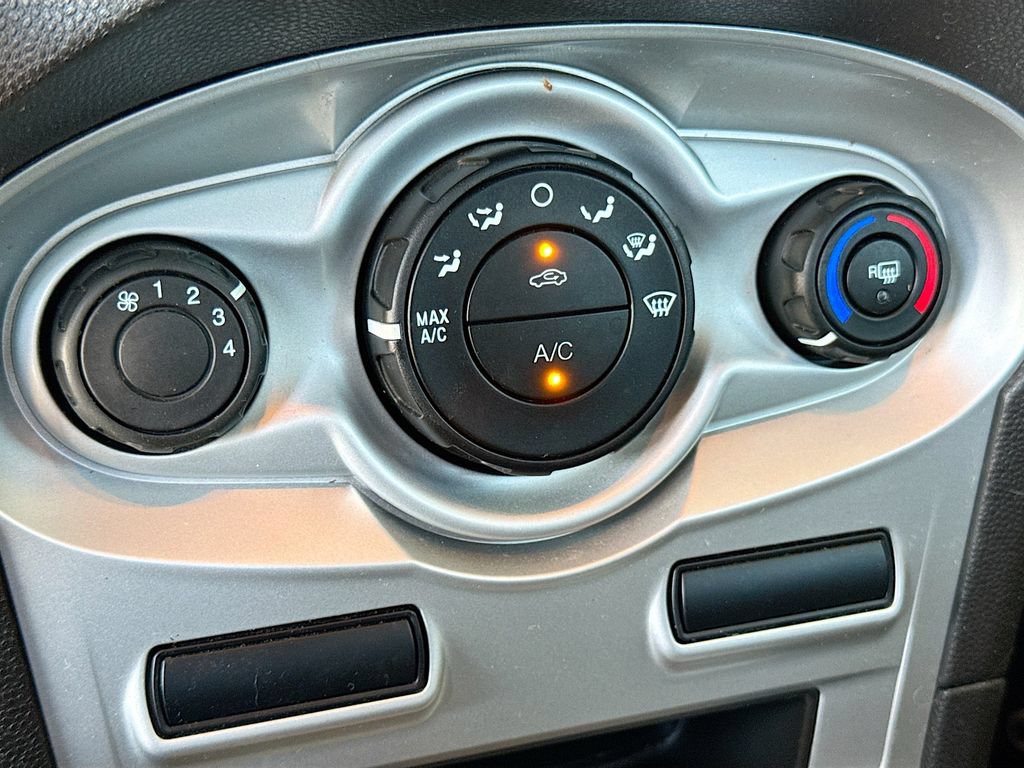 Used 2019 Ford Fiesta SE FWD image 18