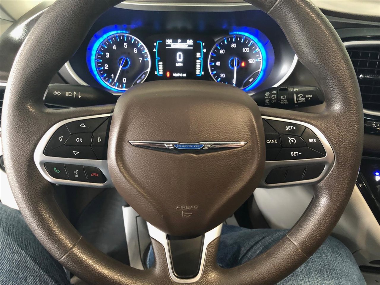 Used 2017 Chrysler Pacifica Touring w/ Tire & Wheel Group image 23