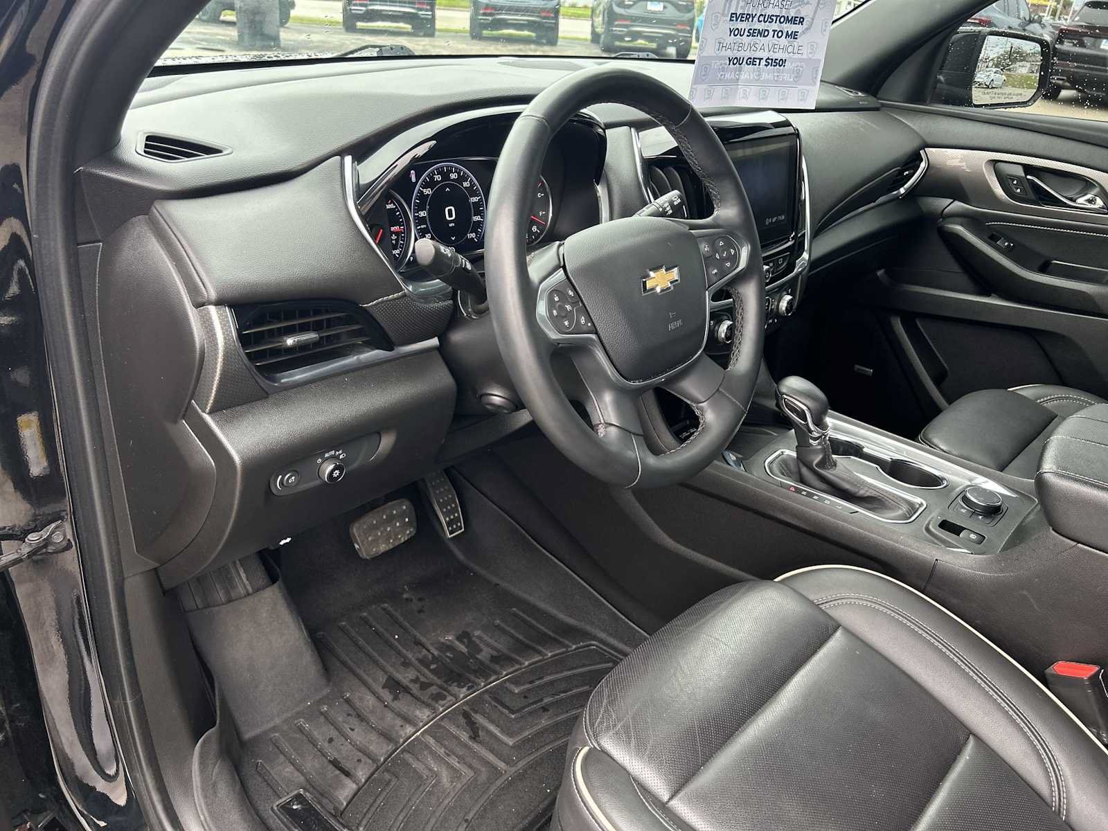 Used 2023 Chevrolet Traverse Premier AWD/4WD image 11