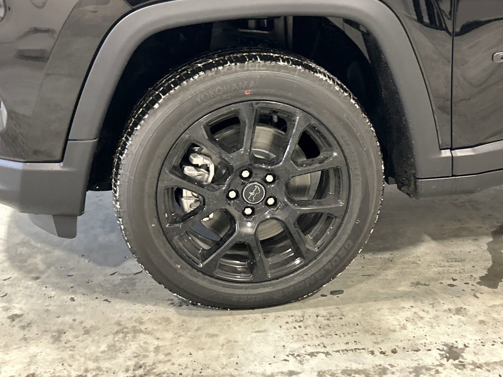 New 2026 Jeep Compass Latitude image 11