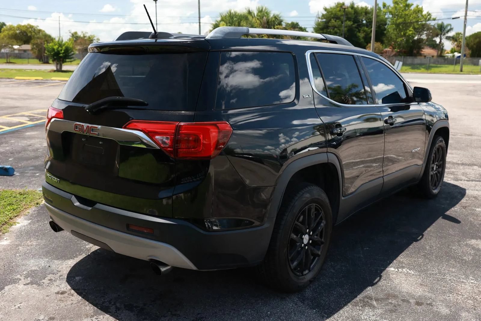 Used 2019 GMC Acadia SLT FWD image 7