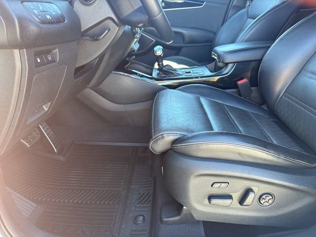 Used 2019 Kia Sorento SX image 26