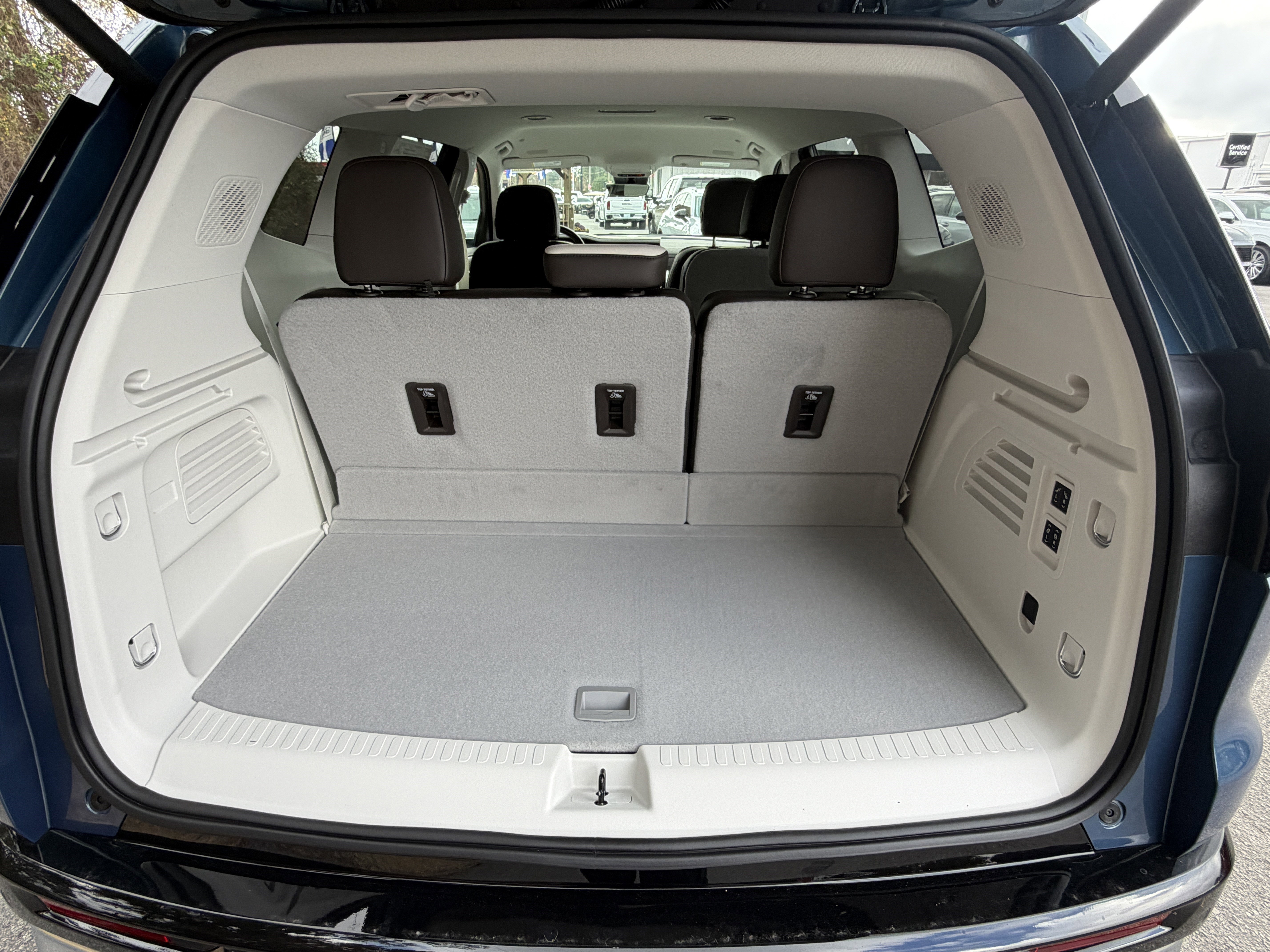 New 2026 GMC Acadia Denali w/ Super Cruise Package image 4