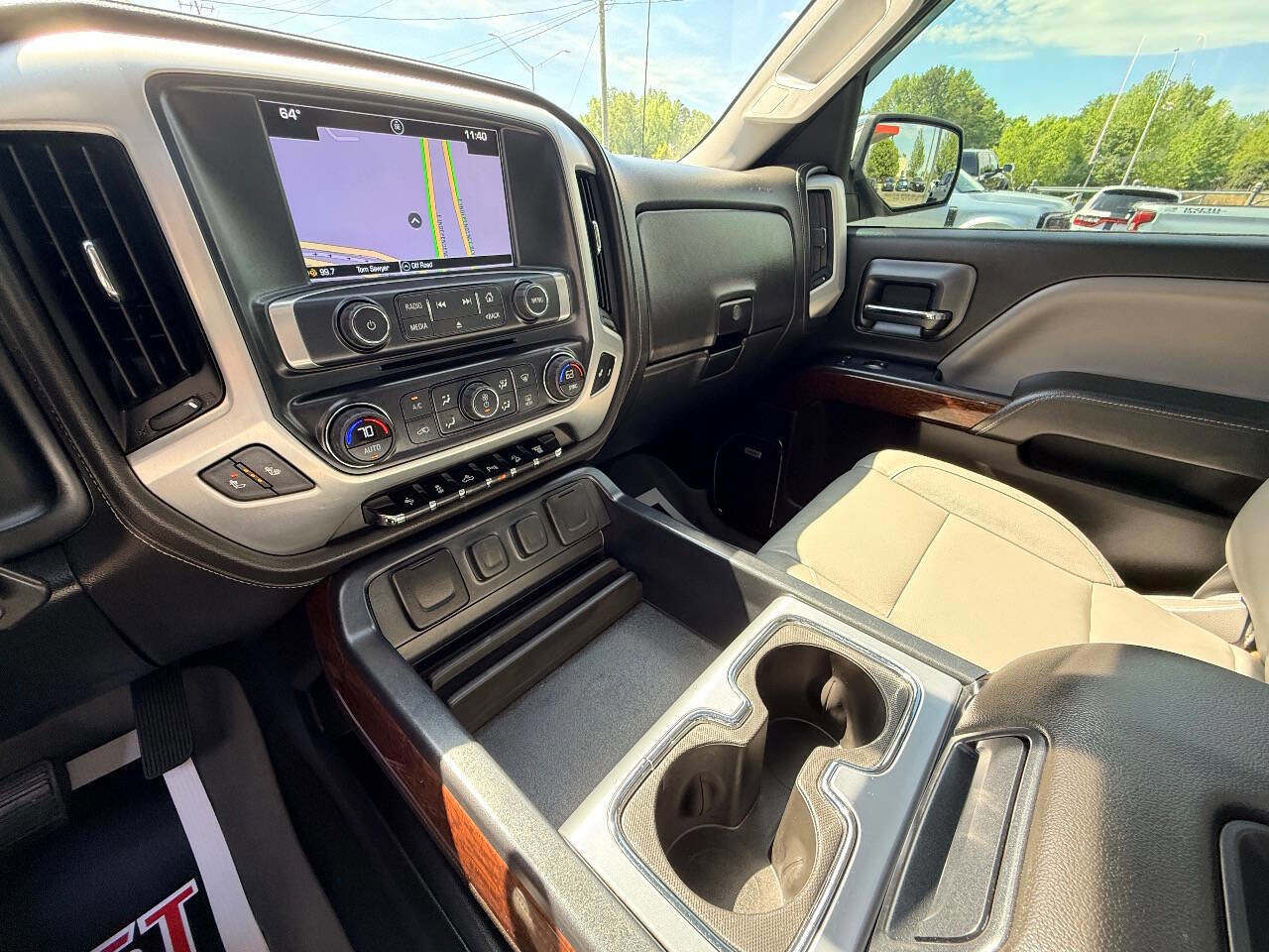 Used 2016 GMC Sierra 2500 SLT w/ Duramax Plus Package AWD/4WD image 32