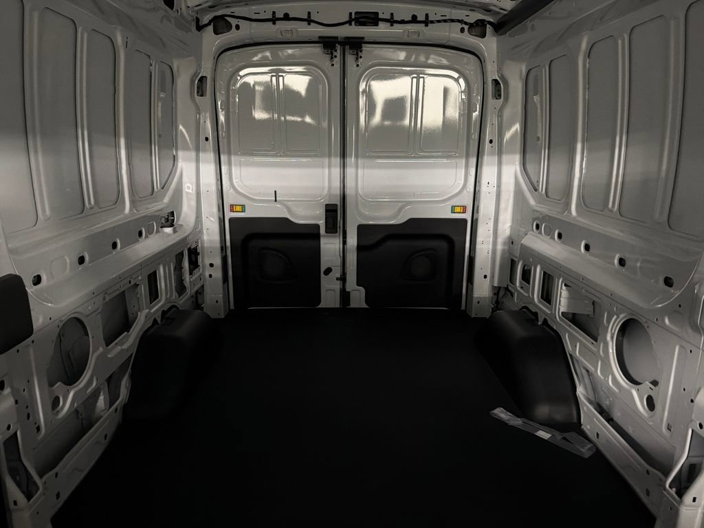 New 2026 Ford Transit 250 148 Medium Roof image 28