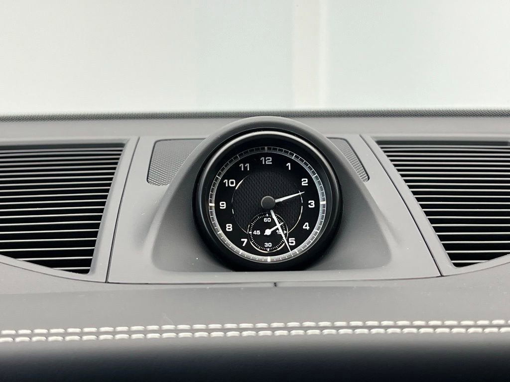 New 2026 Porsche Macan Turbo image 12