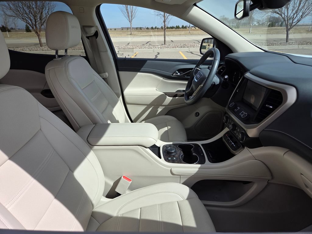 Used 2023 GMC Acadia Denali AWD/4WD image 38