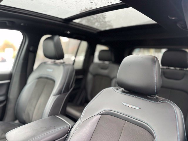 Used 2023 Jeep Grand Cherokee Trailhawk AWD/4WD image 13
