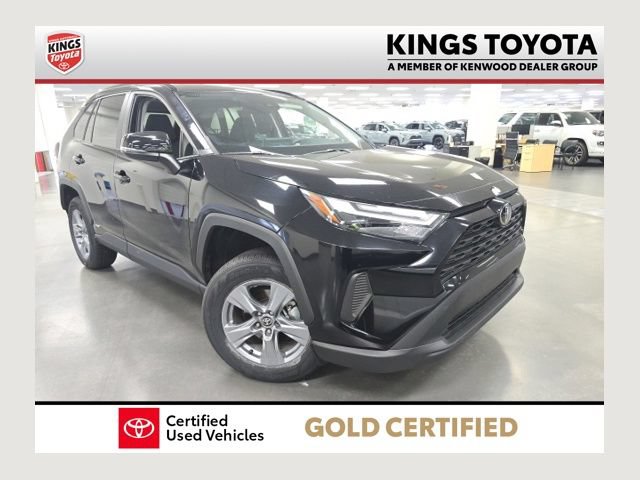 Used 2025 Toyota RAV4 XLE AWD/4WD image 1
