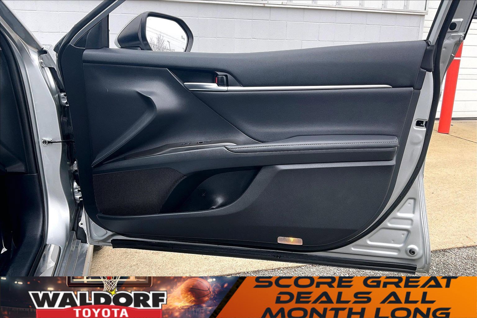 Used 2021 Toyota Camry XSE image 28