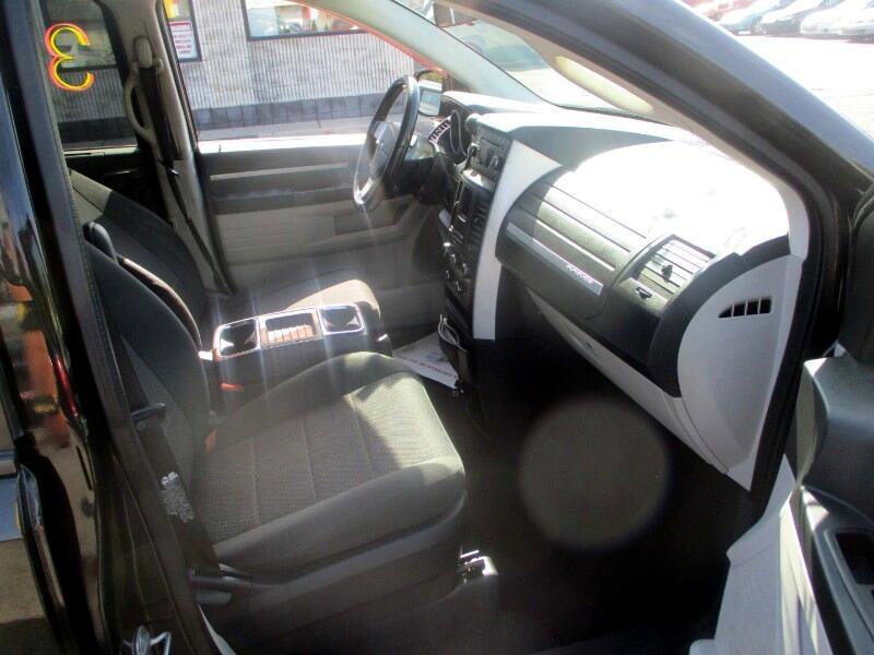 Used 2008 Dodge Grand Caravan SXT w/ Family Value Group image 7