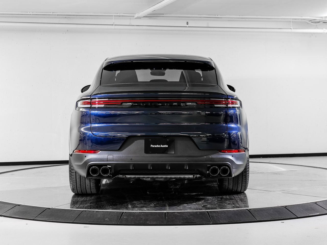 Certified 2026 Porsche Cayenne Coupe AWD/4WD image 6