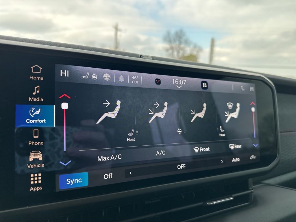 Used 2025 Jeep Gladiator Rubicon w/ Convenience Group image 21