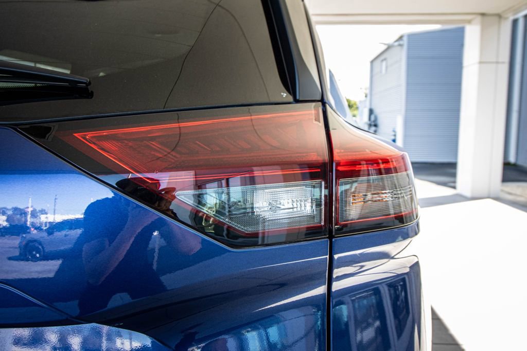 Used 2021 Nissan Rogue S image 14