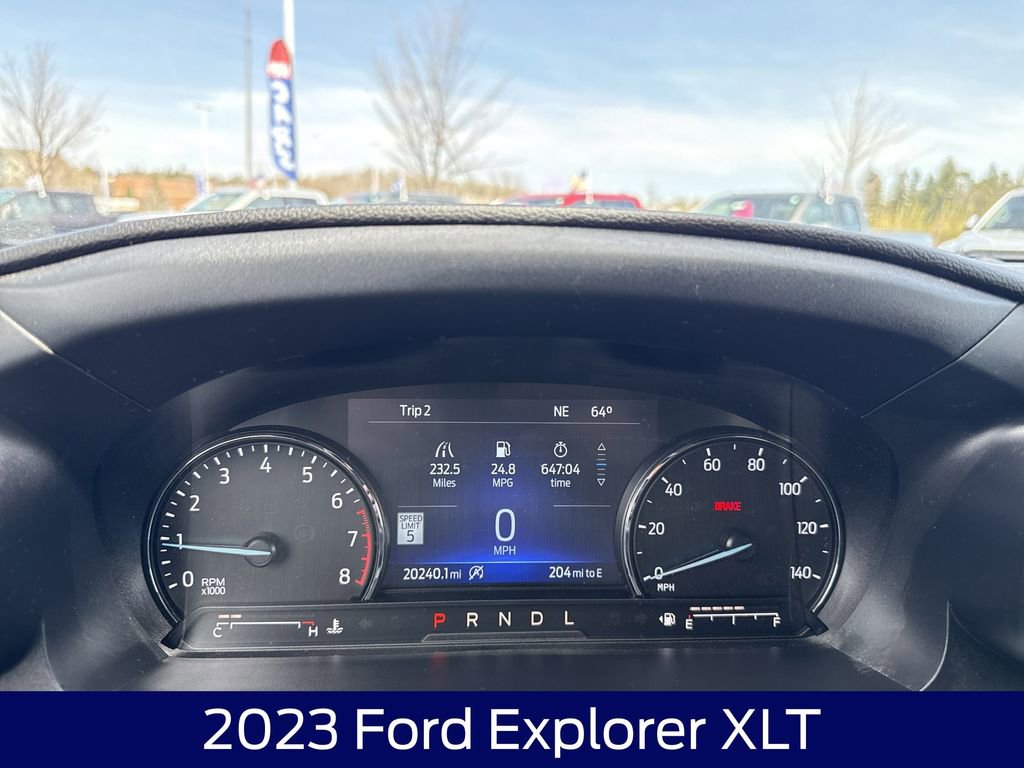 Used 2023 Ford Explorer XLT w/ Equipment Group 202A AWD/4WD image 21