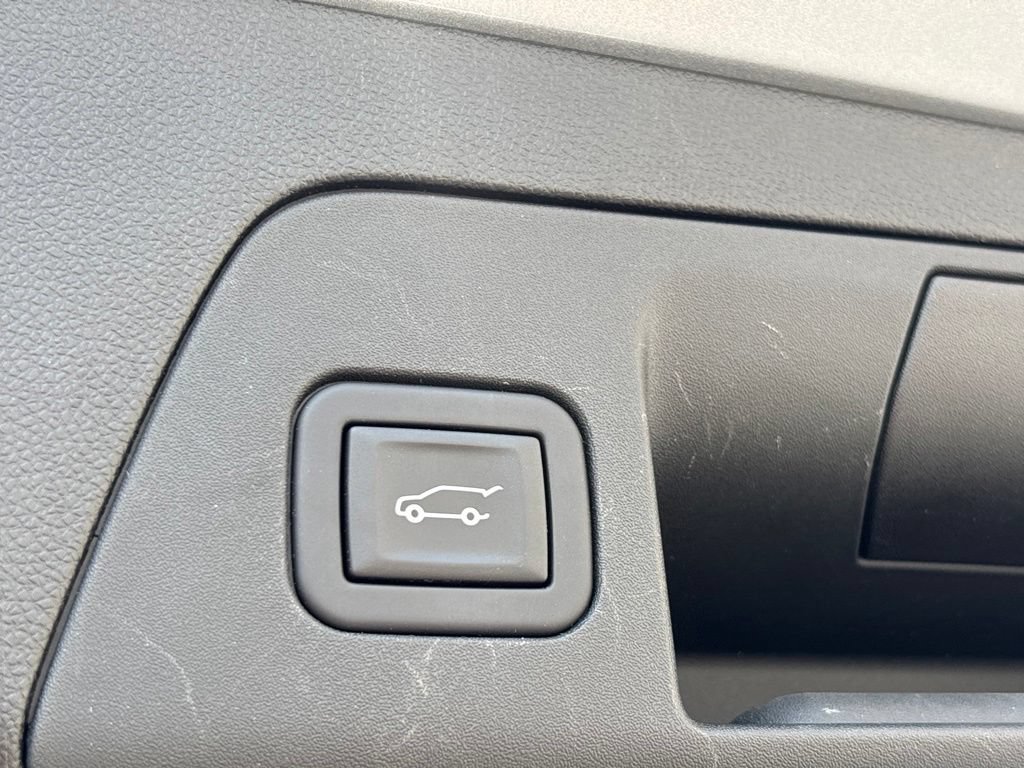 Used 2023 Buick Envision Avenir FWD image 33