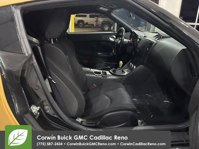 Used 2011 Nissan 370Z Coupe image 23