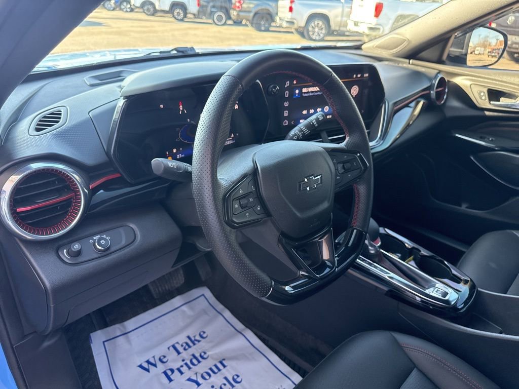 Used 2024 Chevrolet Trax RS w/ Driver Confidence Package FWD image 11