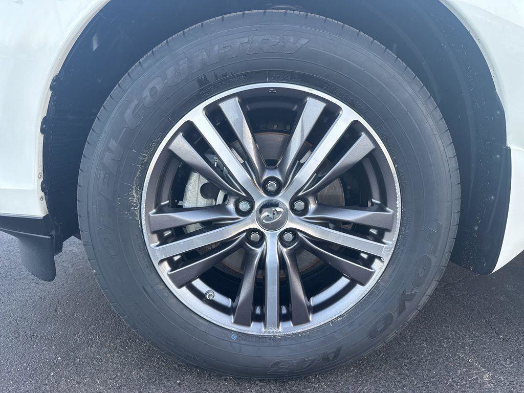 Used 2019 INFINITI QX60 Luxe w/ Essential Package image 8