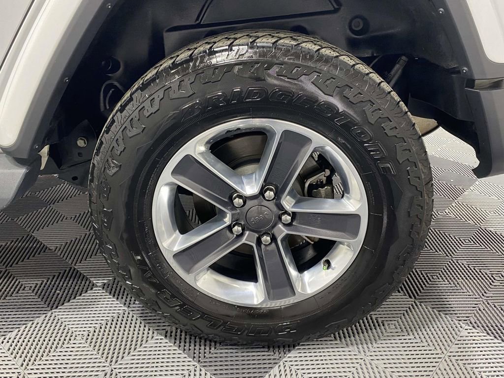 Used 2019 Jeep Wrangler Unlimited Sahara image 7