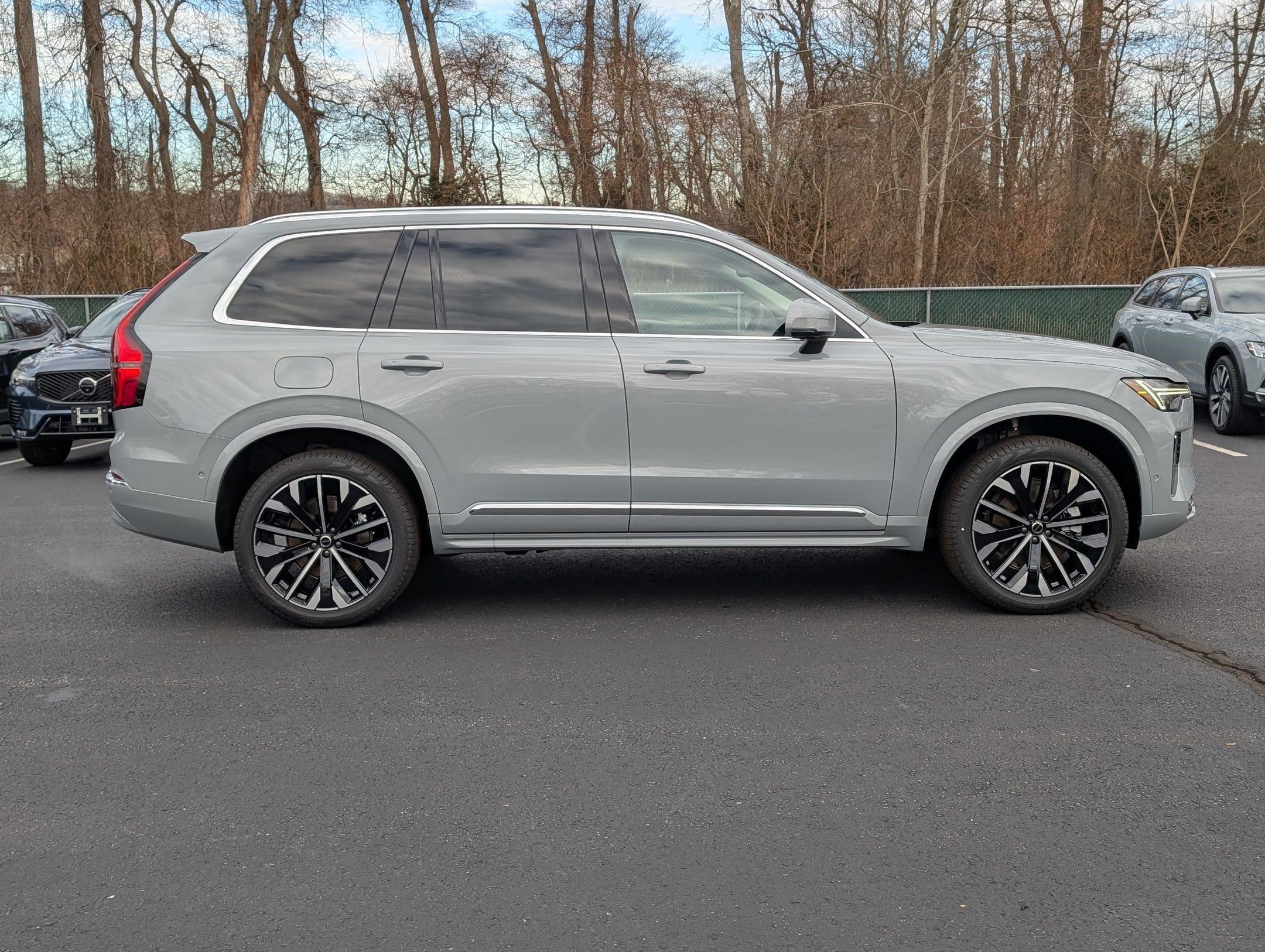 New 2026 Volvo XC90 B6 Plus w/ Protection Package Premier image 3