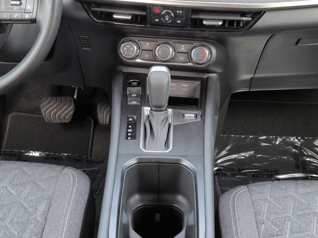 Used 2025 Nissan Kicks SV FWD image 18
