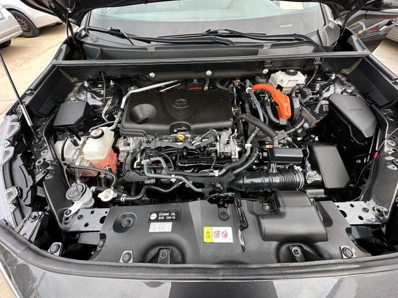 Used 2020 Toyota RAV4 XSE AWD/4WD image 25