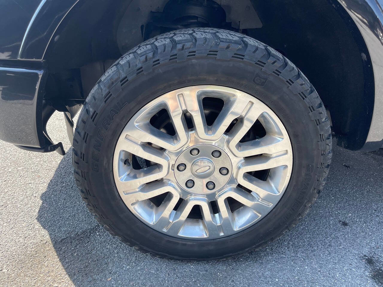 Used 2013 Ford F150 Platinum image 17