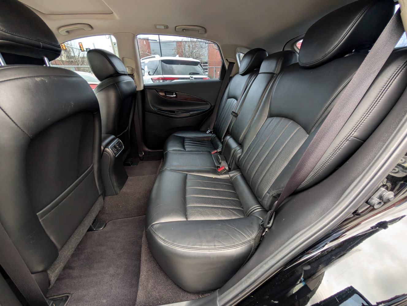 Used 2017 INFINITI QX50 2WD w/ Premium Plus Package image 17