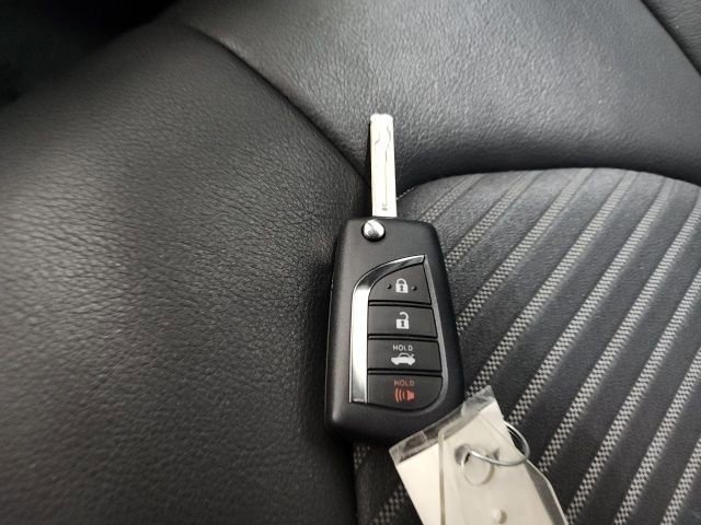 Used 2023 Toyota Camry SE FWD image 33