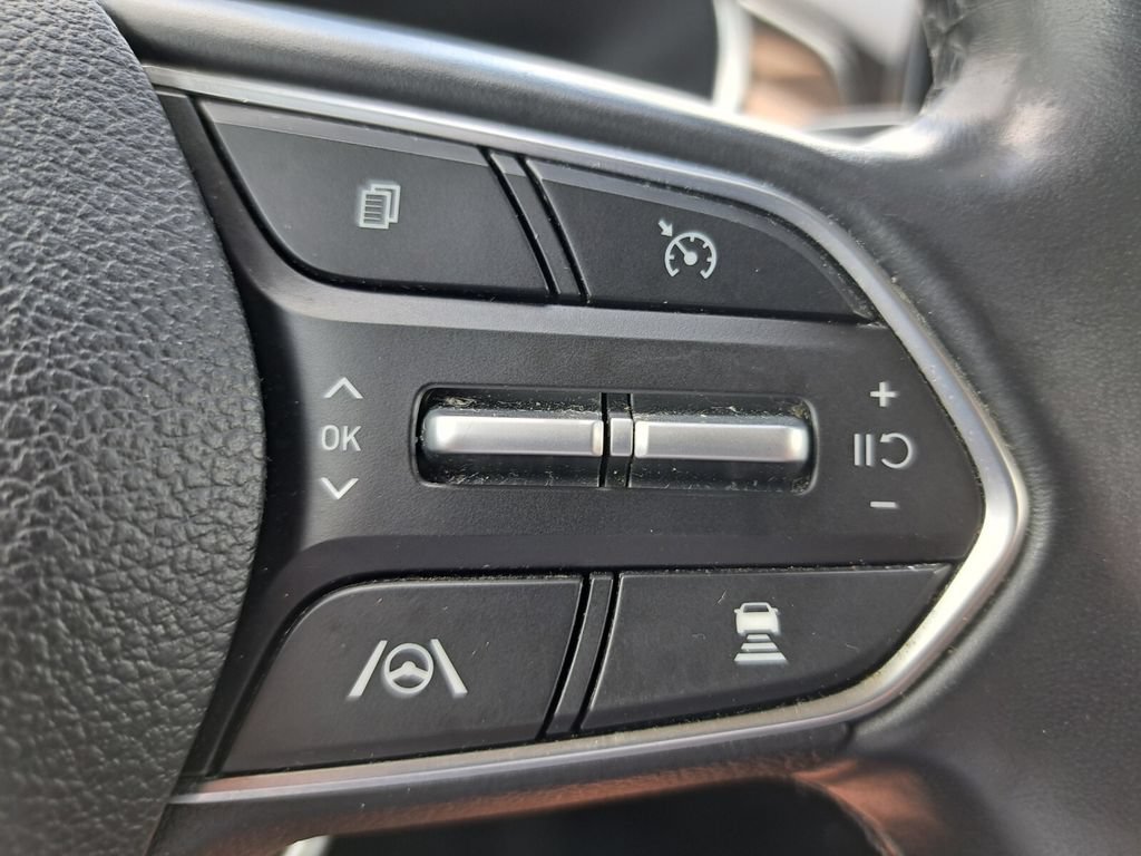 Used 2022 Hyundai Santa Fe Limited FWD image 12