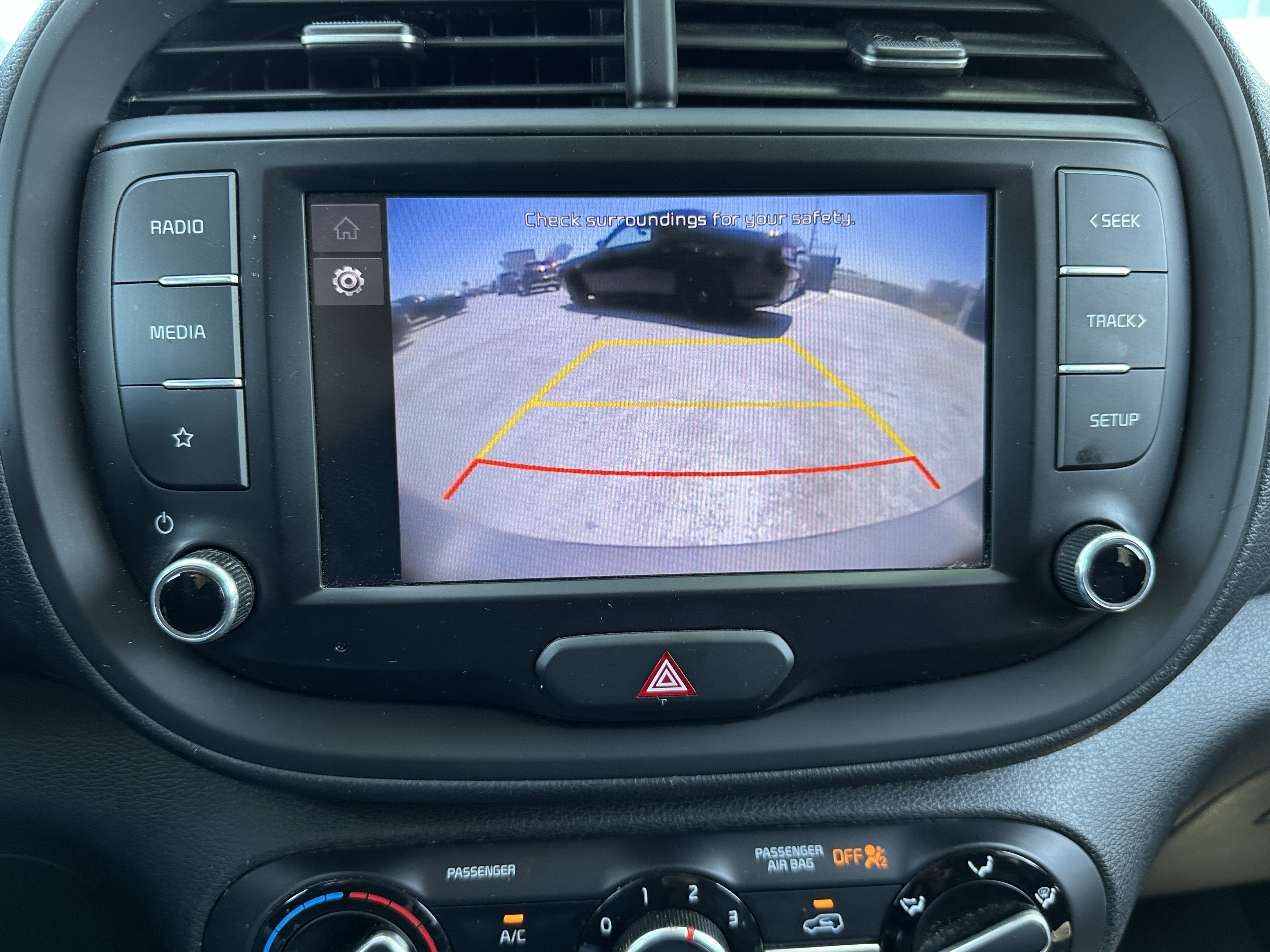 Certified 2022 Kia Soul LX w/ Technology Package FWD image 30