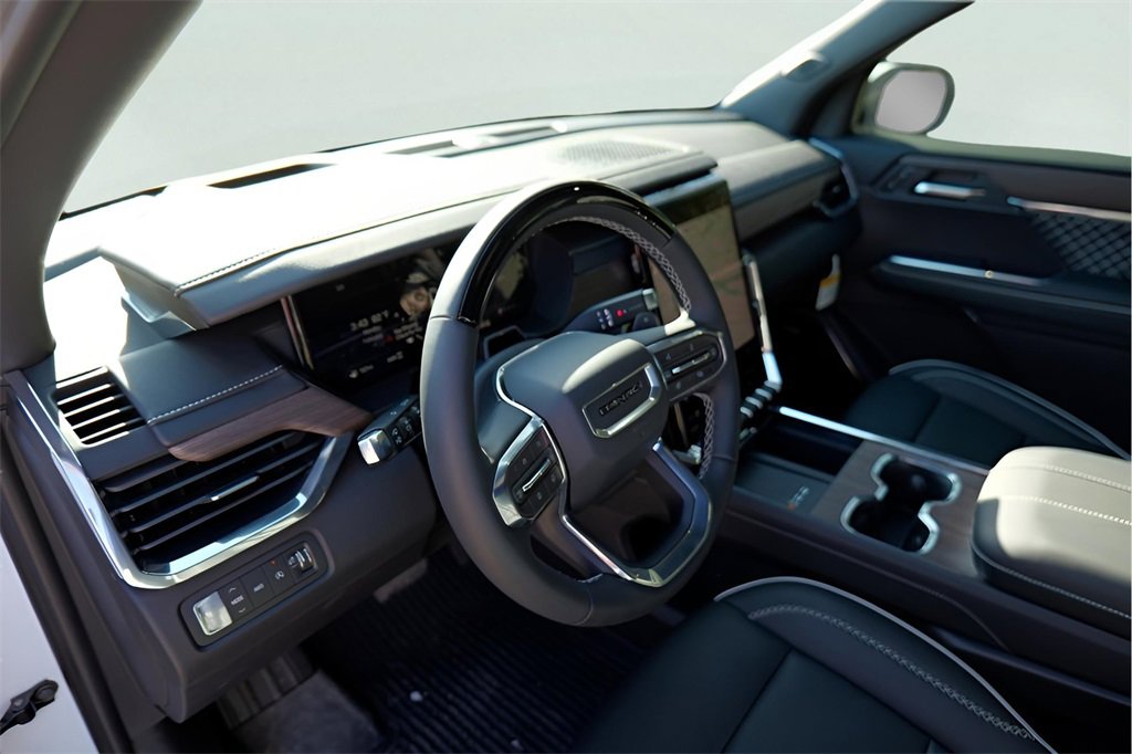 New 2026 GMC Acadia Denali w/ Super Cruise Package image 8