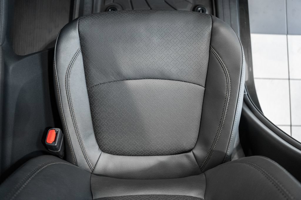 New 2026 Toyota Sienna Platinum AWD/4WD image 32