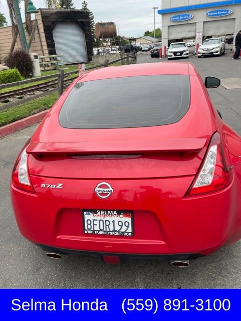 Used 2018 Nissan 370Z Coupe RWD image 4