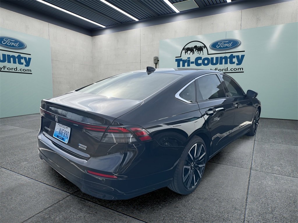 Used 2024 Honda Accord Touring image 5