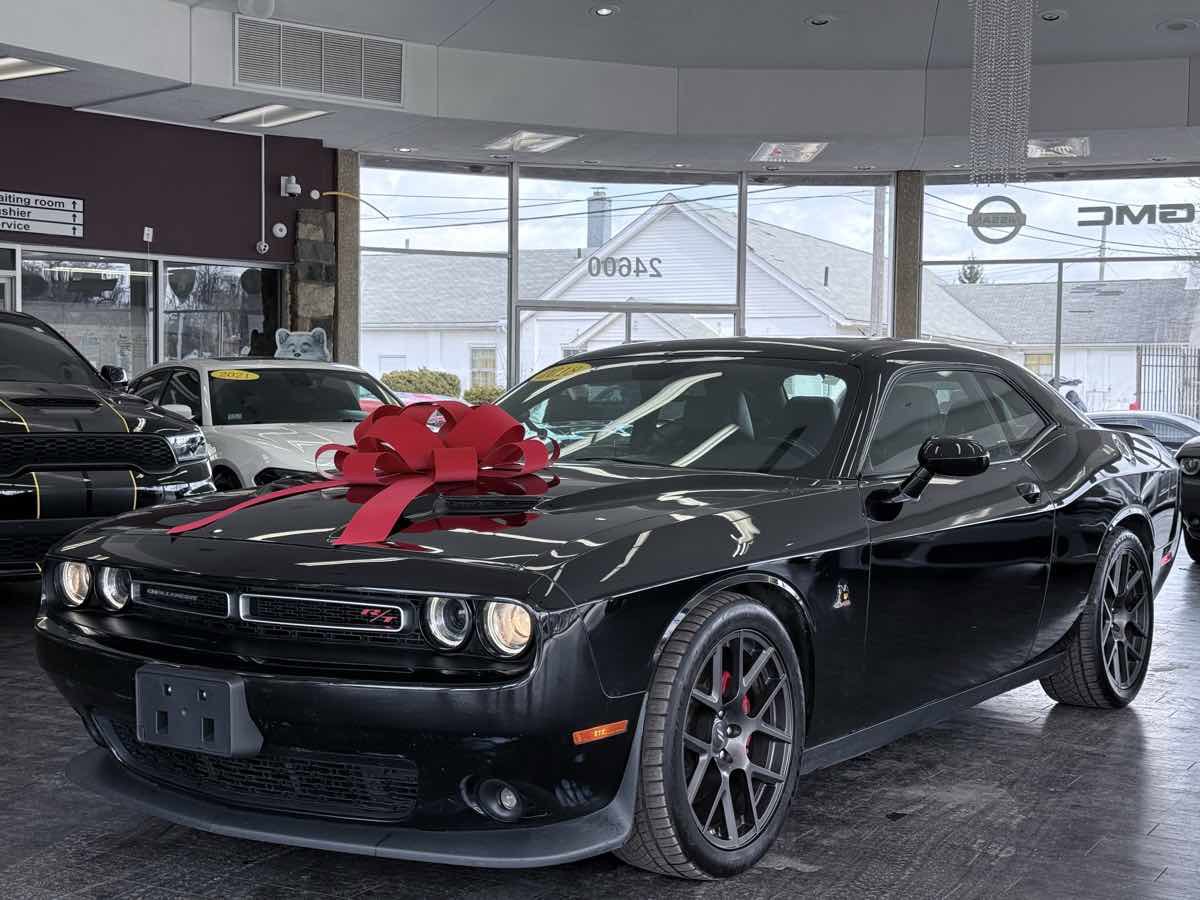 Used 2018 Dodge Challenger R/T Scat Pack w/ Leather Interior Group image 3