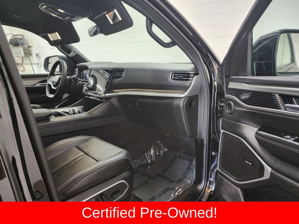 Certified 2025 Jeep Wagoneer Series II AWD/4WD image 33