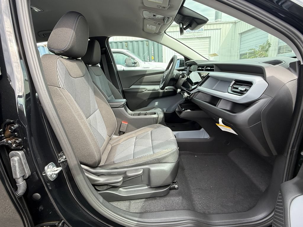 New 2027 Chevrolet Bolt LT w/ Comfort Package FWD image 26