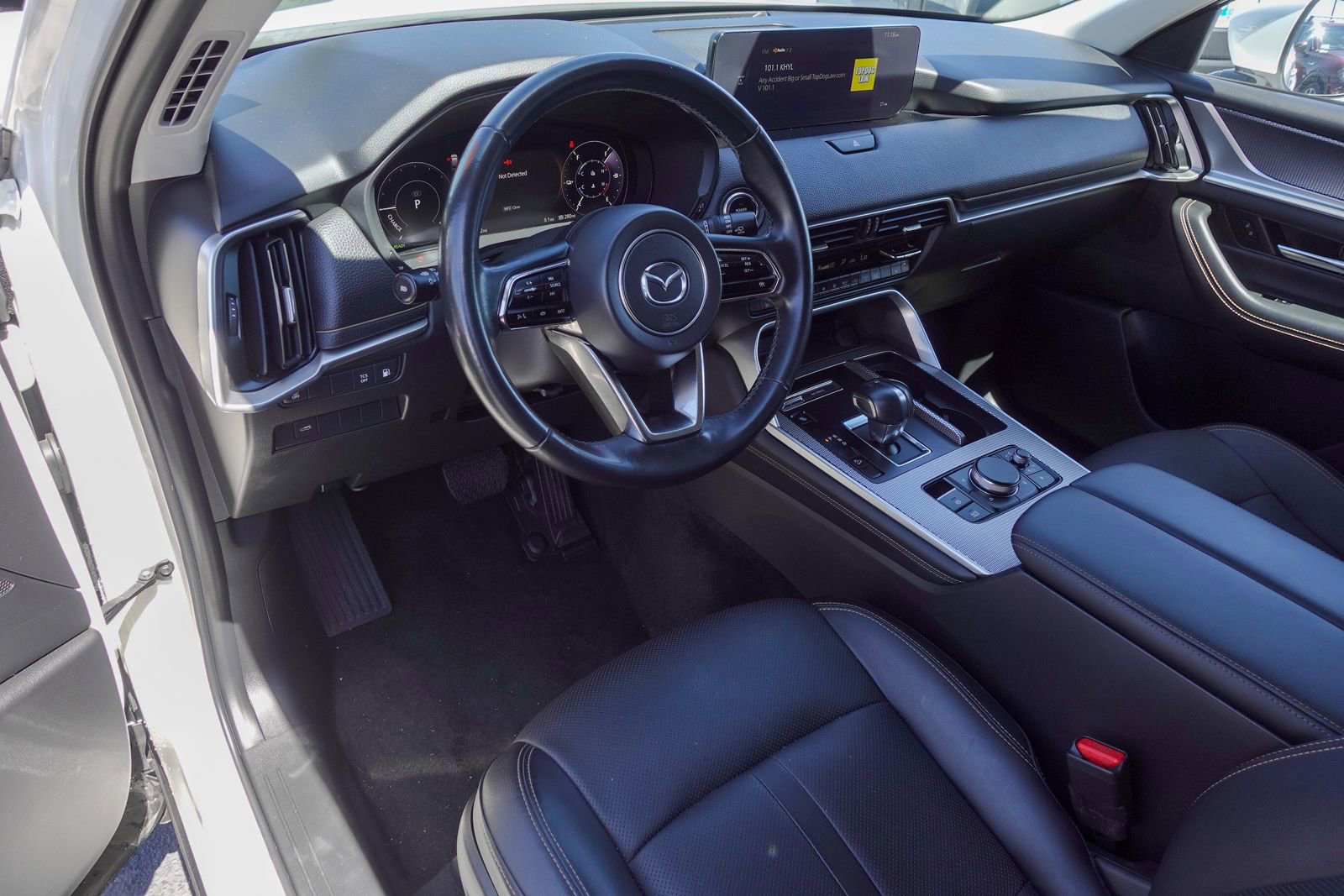 Certified 2024 MAZDA CX-90 Plug-In Hybrid w/ Preferred AWD/4WD image 11