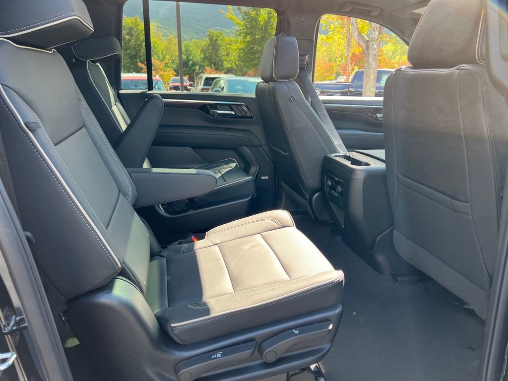 New 2026 Chevrolet Suburban Premier w/ Sun And Tow Package image 21